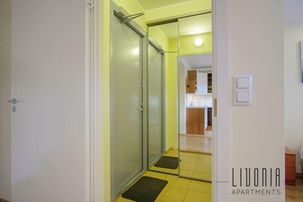 Sunny Studio With Parking, Self-Check-In & Wi-Fi Таллин Экстерьер фото
